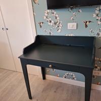 scrivania tradizionale Ikea