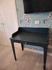scrivania tradizionale Ikea
