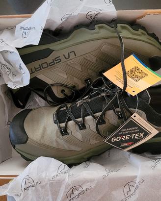 scarpe hiking goretex NUOVE
