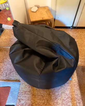 Gratis-Poltrona Sacco (da riparare) - Veronetta