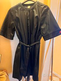 vestito in ecopelle 