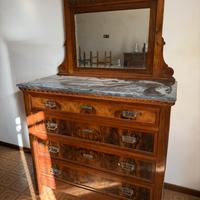 2 comò e 2 comodini antichi