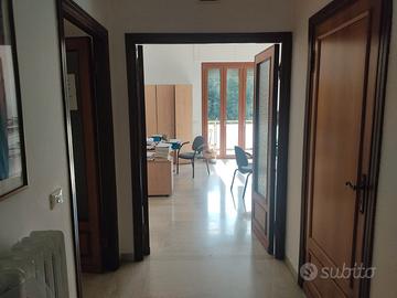 N. 2 stanze uso ufficio - macerata
