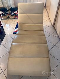 Chaise Longue in pelle beige