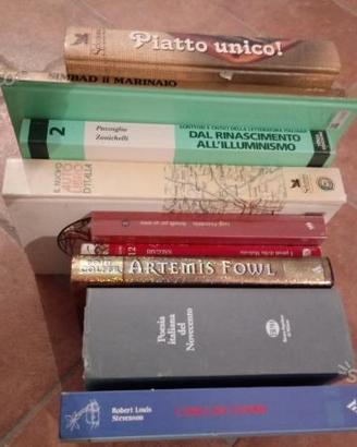 Libri vari in blocco