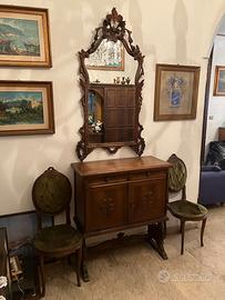 mobile ingresso con specchiera e sedie di cortesia