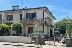 PORZIONE DI TRIFAMILIARE A LUGO