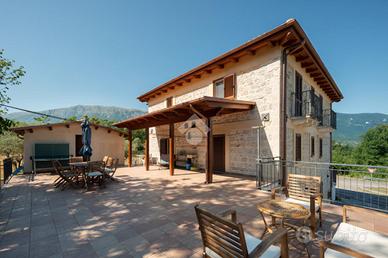 BIFAMILIARE A CARAMANICO TERME