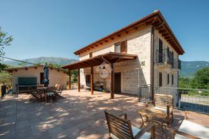 BIFAMILIARE A CARAMANICO TERME