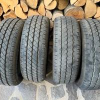4 Pneumatici usato 195/60 R16C 99/97H all'80%
