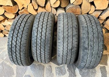 4 Pneumatici usato 195/60 R16C 99/97H all'80%