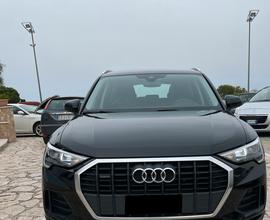 Audi Q3 40 TDI quattro S tronic Business