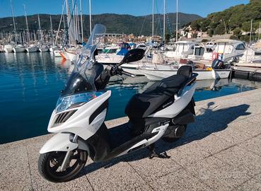 Kymco Grand Dink 300