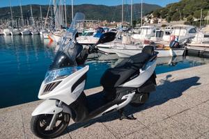 Kymco Grand Dink 300
