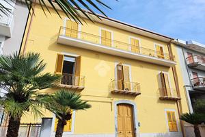 PALAZZINA A BARONISSI