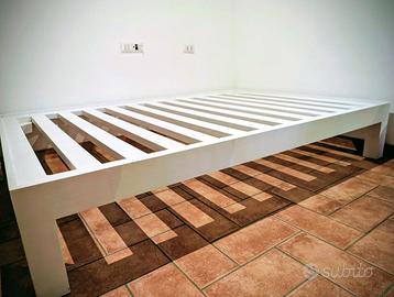 Letto in legno massiccio bianco 200x140