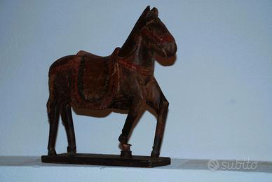 antica scultura cinese -  cavallo in legno