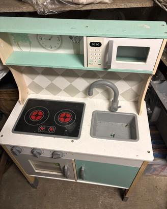 Cucina da bambina