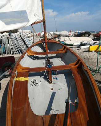 Dinghy in VTR