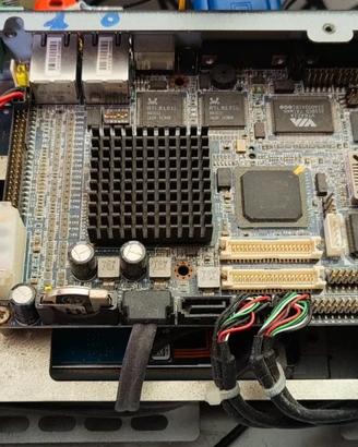 PC Industriale Fanless / Embedded Box PC