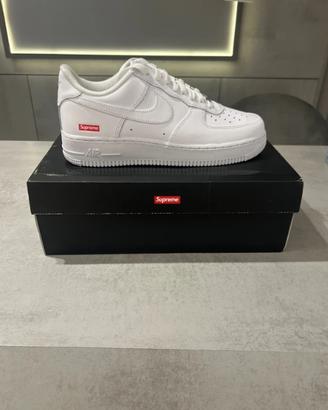 Sneakers basse SupremexNike Air Force 1 bianche/45