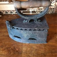 Ferri da stiro in ghisa