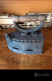 Ferri da stiro in ghisa