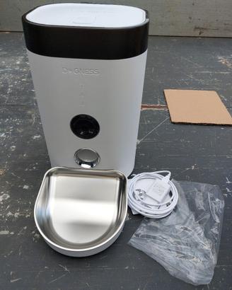 Distributore di Crocchette con telecamera