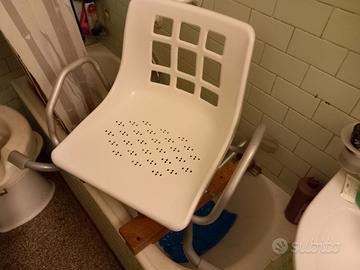 sedia girevole per vasca da bagno per disabili - Arredamento e Casalinghi  In vendita a Treviso