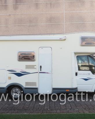 camper Challenger Genesis 43 mansardato con letti 