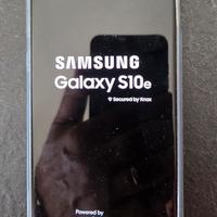 iconico Samsung  S10 e perfetto