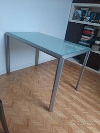 Tavolo Calligaris in vetro satinato + 4 sedie desi