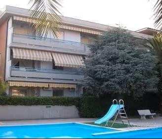 TORTORETO 50MT DAL MARE con box e piscina
