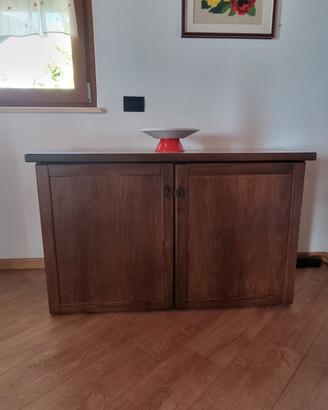 Credenza in arte povera
