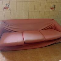 comodissimo divano 3-4 posti 
