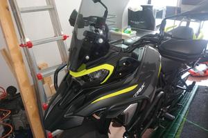 Benelli 702 X con 338 km nuova......