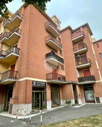 3 LOCALI A ASTI