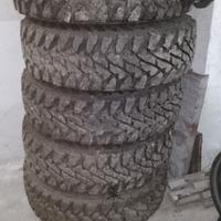 cerchi lega con pneumatici 