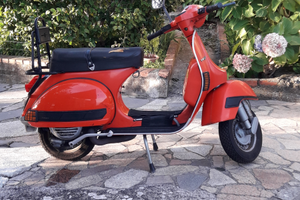 Vespa P200 E