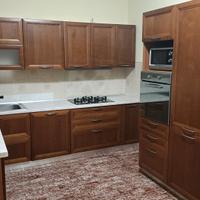 Arredamento completo di cucina camera sala.