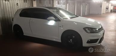  Volkswagen golf r 7.5  tsi 