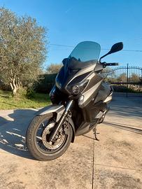 Xmax 125