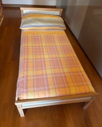 Letto piccolo ikea completo di materasso