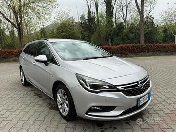 Opel Astra 1.6d 136CV automatica garanzia 1 anno