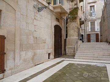 Locale semi interrato - centro storico Corato -