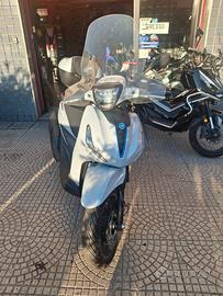 Piaggio Beverly 400 i.e. Scooter