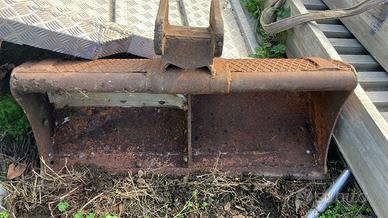 Benna scavafossi escavatore 30q