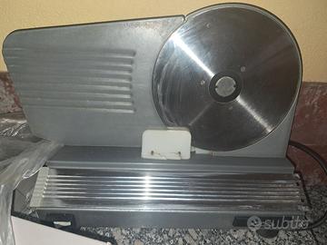 Affettatrice CAD pratika 22, lama 22