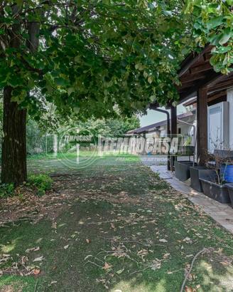 BILOCALE AD USO STUDIO MEDICO CON GIARDINO
