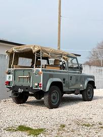 Land Rover Defender 90 telonato Restaurato